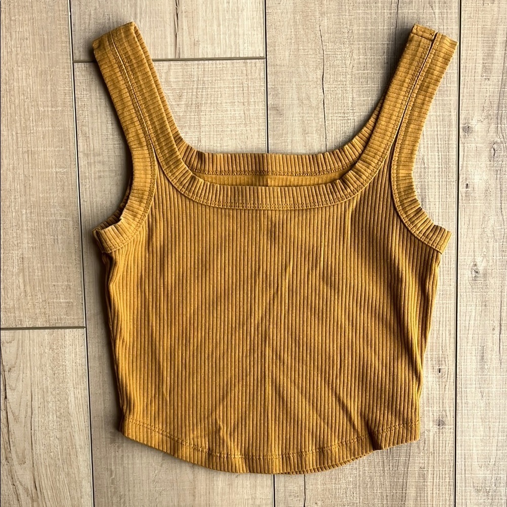 Madewell The Tailored Crop Tank in Sleekhold - Picture 2 of 7
